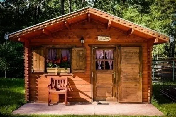 Căsuța camping Firtușu -- DIY